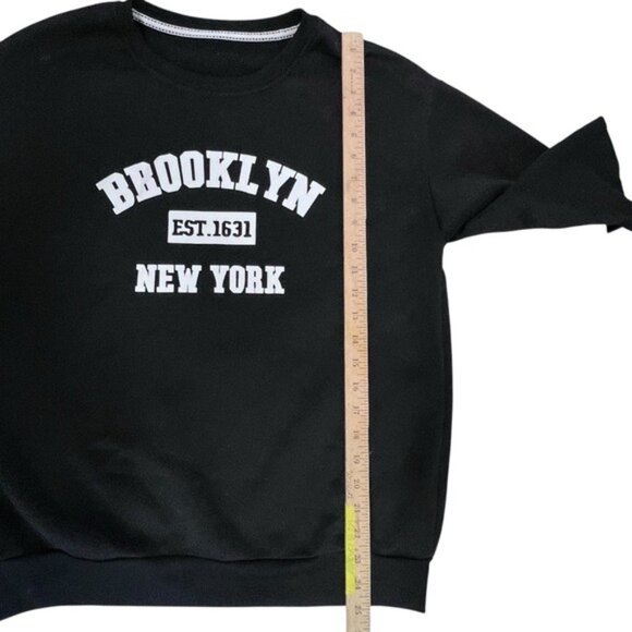 Brooklyn New York EST.1631 Black Crewneck Sweatshirt M 100% Polyester - Picture 6 of 7